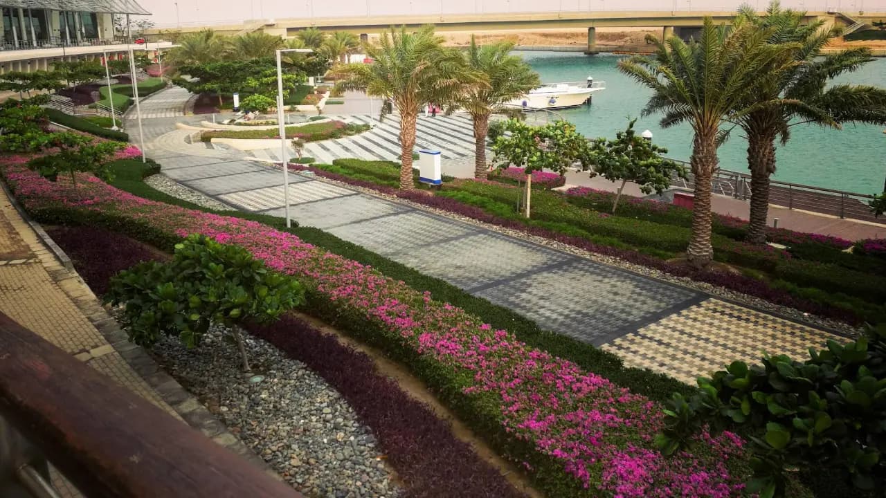 Corniche Baylasun Hotel - image 1
